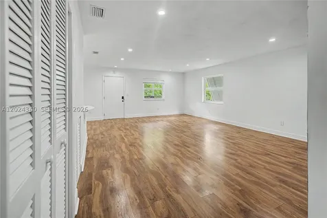 6815 Edgewater Drive Coral Gables FL 33133