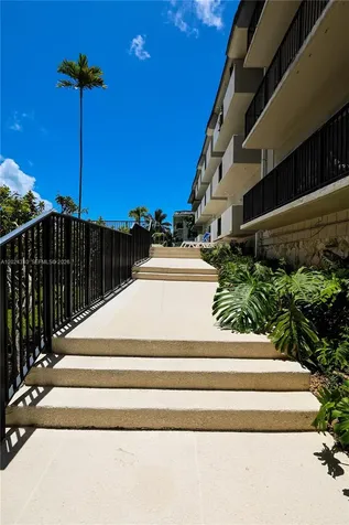 6815 Edgewater Drive Coral Gables FL 33133