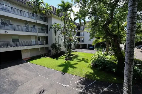 6815 Edgewater Drive Coral Gables FL 33133