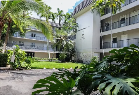 6815 Edgewater Drive Coral Gables FL 33133
