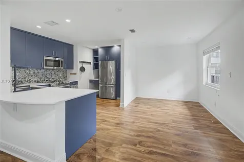 6815 Edgewater Drive Coral Gables FL 33133
