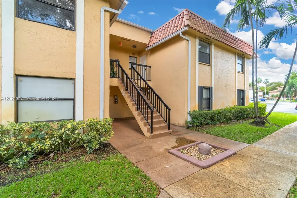 9728 Hammocks Boulevard Miami FL 33196