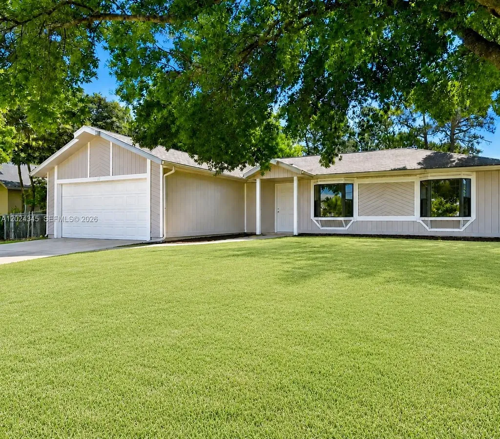 112 SE Vin Rose Circle Palm Bay FL 32909