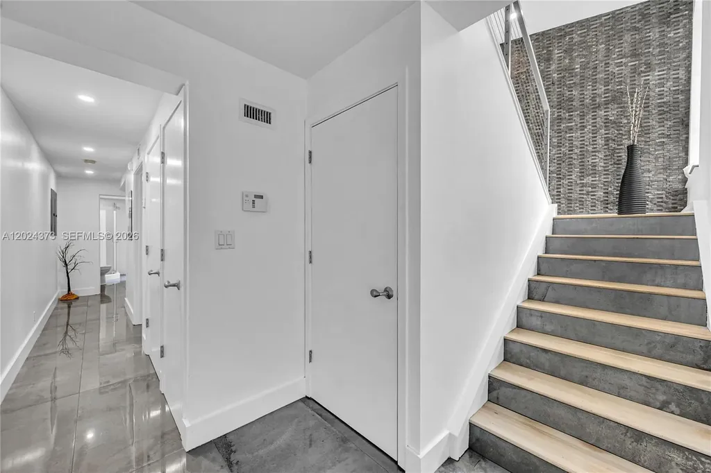 1511 NE 4th Place Fort Lauderdale FL 33301