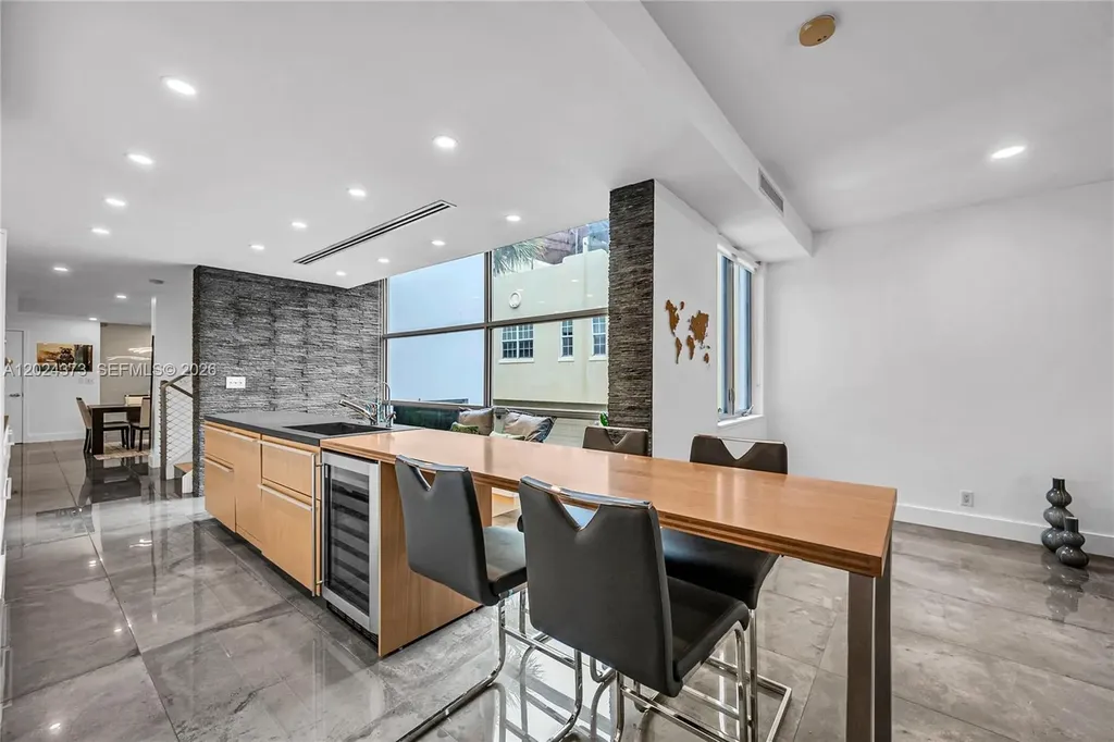 1511 NE 4th Place Fort Lauderdale FL 33301