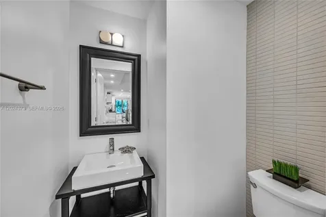 1511 NE 4th Place Fort Lauderdale FL 33301