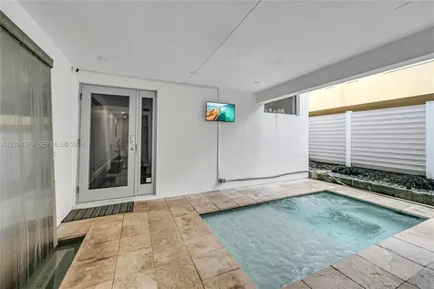 1511 NE 4th Place Fort Lauderdale FL 33301