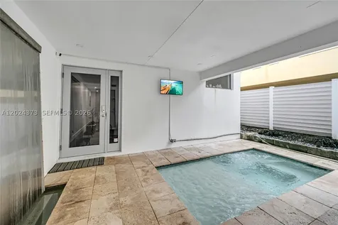 1511 NE 4th Place Fort Lauderdale FL 33301