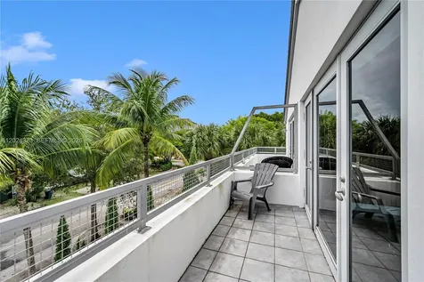 1511 NE 4th Place Fort Lauderdale FL 33301