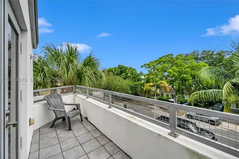 1511 NE 4th Place Fort Lauderdale FL 33301