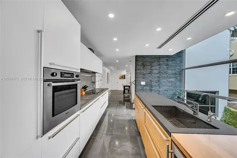 1511 NE 4th Place Fort Lauderdale FL 33301
