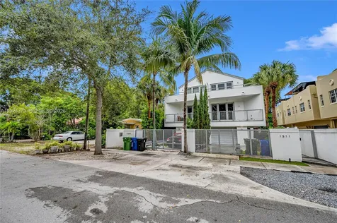 1511 NE 4th Place Fort Lauderdale FL 33301