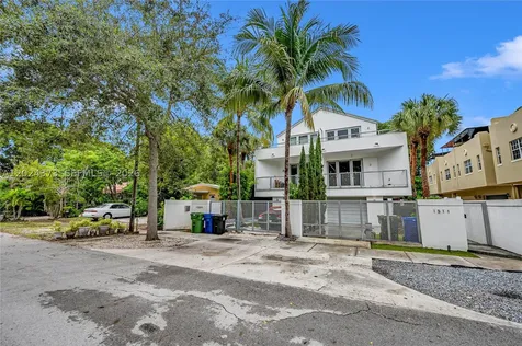 1511 NE 4th Place Fort Lauderdale FL 33301