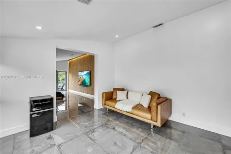 1511 NE 4th Place Fort Lauderdale FL 33301