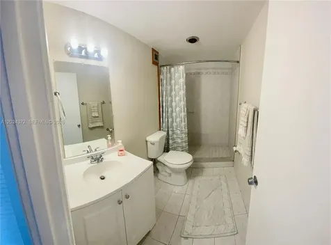 400 Kings Point Drive Sunny Isles Beach FL 33160
