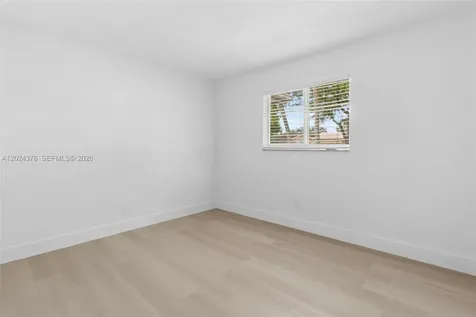 7220 NW 10th Place Plantation FL 33313