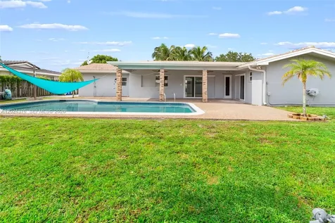 7220 NW 10th Place Plantation FL 33313