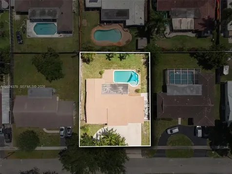 7220 NW 10th Place Plantation FL 33313