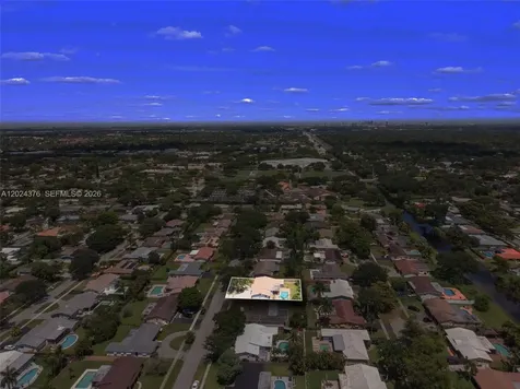 7220 NW 10th Place Plantation FL 33313