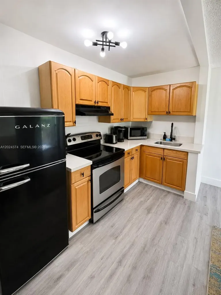 3210 Canal Drive Pompano Beach FL 33062