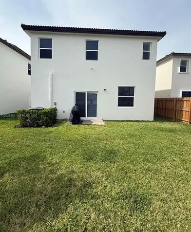 2584 SE 25th Court Homestead FL 33035