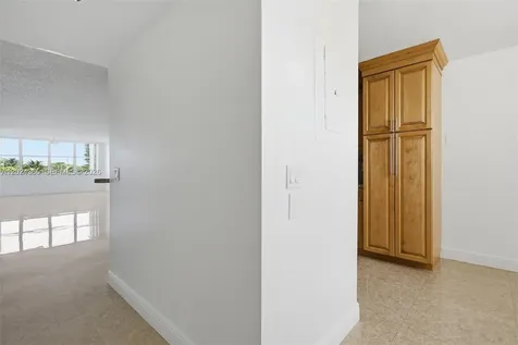 2521 NW 104th Avenue Sunrise FL 33322