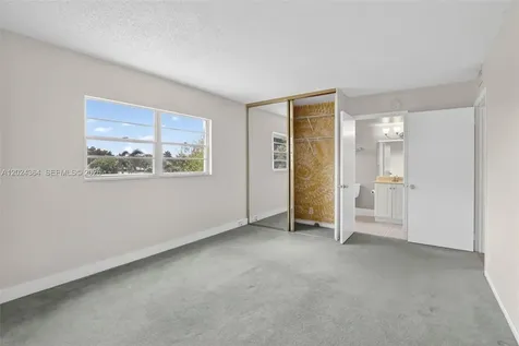 1551 SW 135th Terrace Pembroke Pines FL 33027