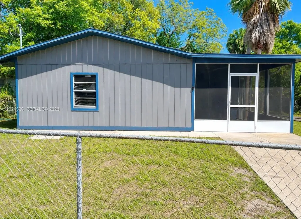 8301 N Klondyke Street Tampa FL 33604