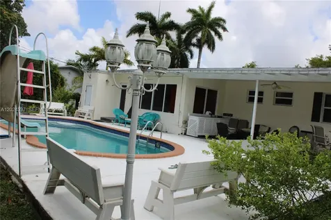 8450 SW 28th Street Miami FL 33155