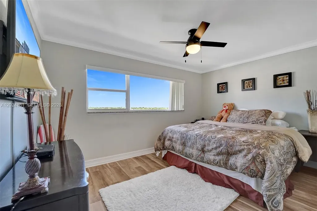 300 Oregon Street Hollywood FL 33019