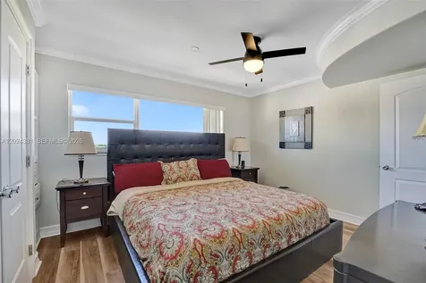 300 Oregon Street Hollywood FL 33019