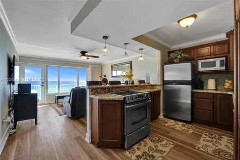 300 Oregon Street Hollywood FL 33019