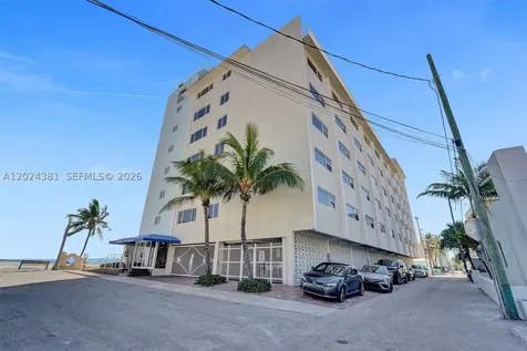 300 Oregon Street Hollywood FL 33019