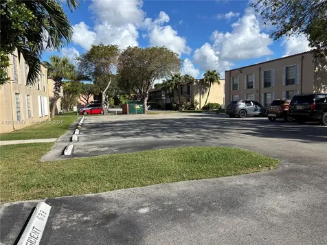 10806 N Kendall Drive Miami FL 33176