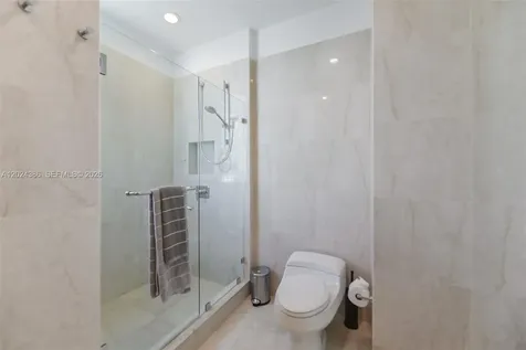 17475 Collins Avenue Sunny Isles Beach FL 33160