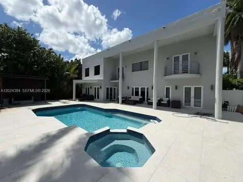 10462 NW 130th Street Hialeah Gardens FL 33018