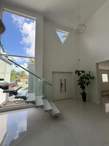 10462 NW 130th Street Hialeah Gardens FL 33018