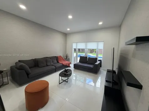 10462 NW 130th Street Hialeah Gardens FL 33018