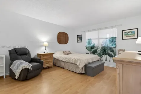 7807 Golf Cir Drive Margate FL 33063