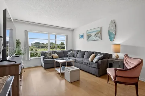 7807 Golf Cir Drive Margate FL 33063