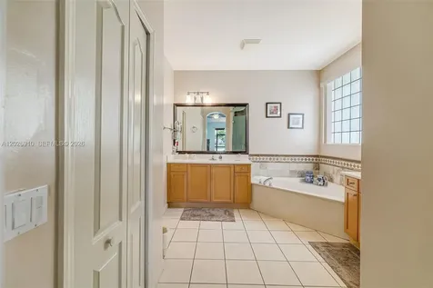 4402 SW 162nd Place Miami FL 33185