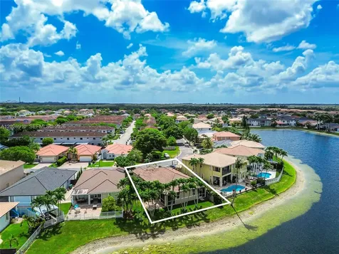 4402 SW 162nd Place Miami FL 33185