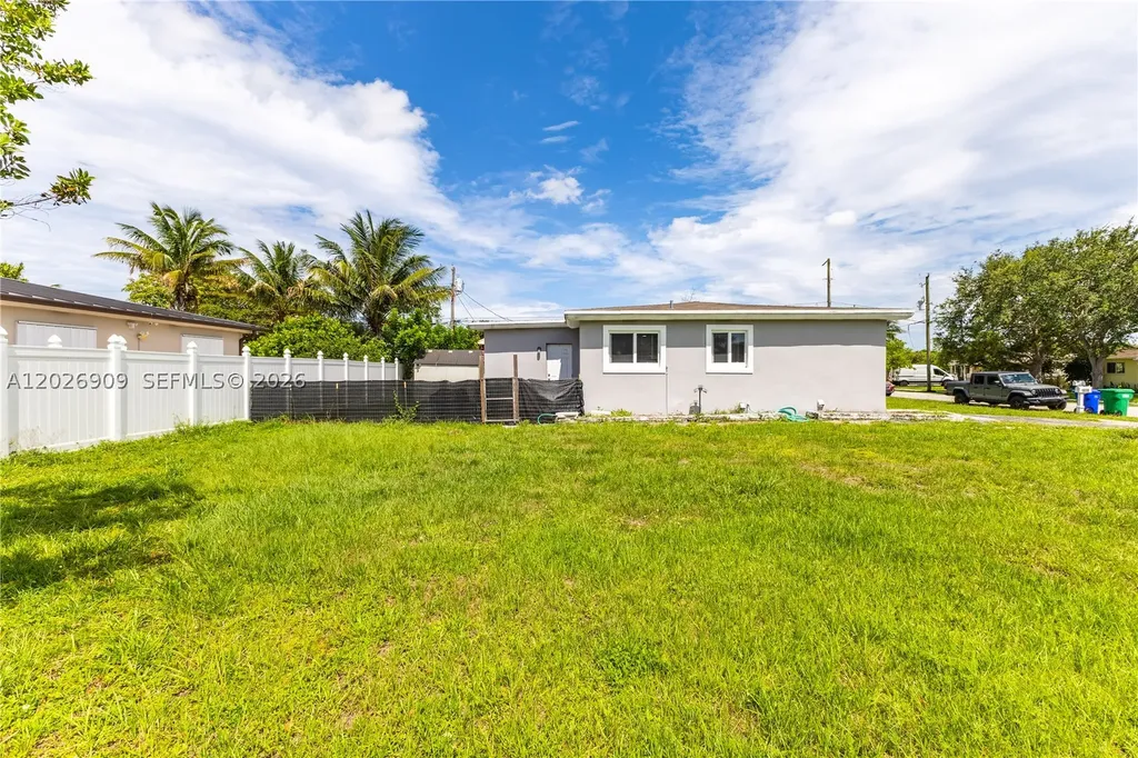 1870 SW 42nd Terrace Fort Lauderdale FL 33317