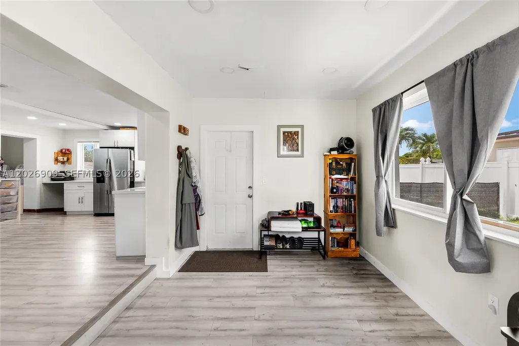 1870 SW 42nd Terrace Fort Lauderdale FL 33317