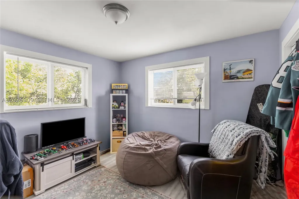 1870 SW 42nd Terrace Fort Lauderdale FL 33317