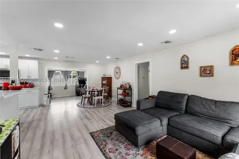 1870 SW 42nd Terrace Fort Lauderdale FL 33317