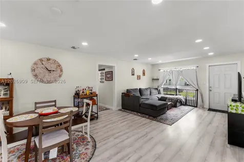 1870 SW 42nd Terrace Fort Lauderdale FL 33317