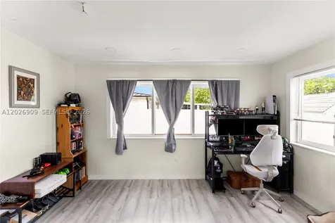 1870 SW 42nd Terrace Fort Lauderdale FL 33317