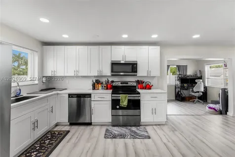 1870 SW 42nd Terrace Fort Lauderdale FL 33317