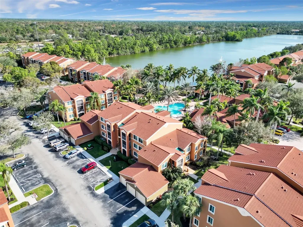 1235 Reserve Way Naples FL 34105